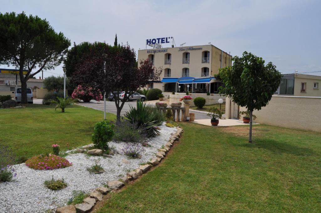 Les Mimosas Hotel Lunel  Exterior foto